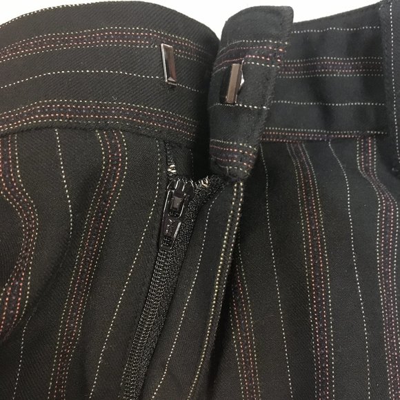 Women's Nine West Capri Slacks Black with Brown Pinstripes with Leg Cuffs - 14W - Picture 3 of 6